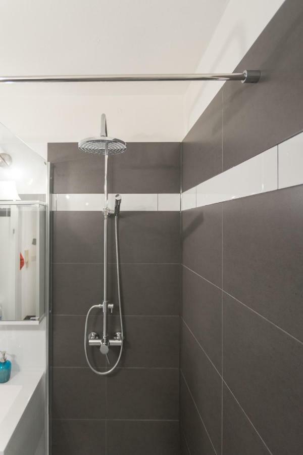 Ferienwohnung Spacious With Balcony Wien Exterior foto