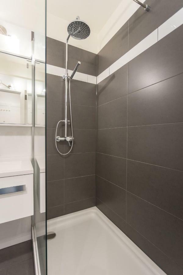 Ferienwohnung Spacious With Balcony Wien Exterior foto